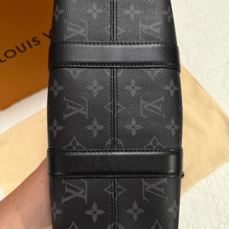 99新閒置未使用LV keepall 27 city 芯片款-9