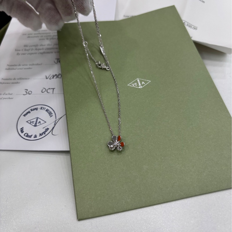 VCA 白金frivole mini三葉草項鍊 24年大全套-4