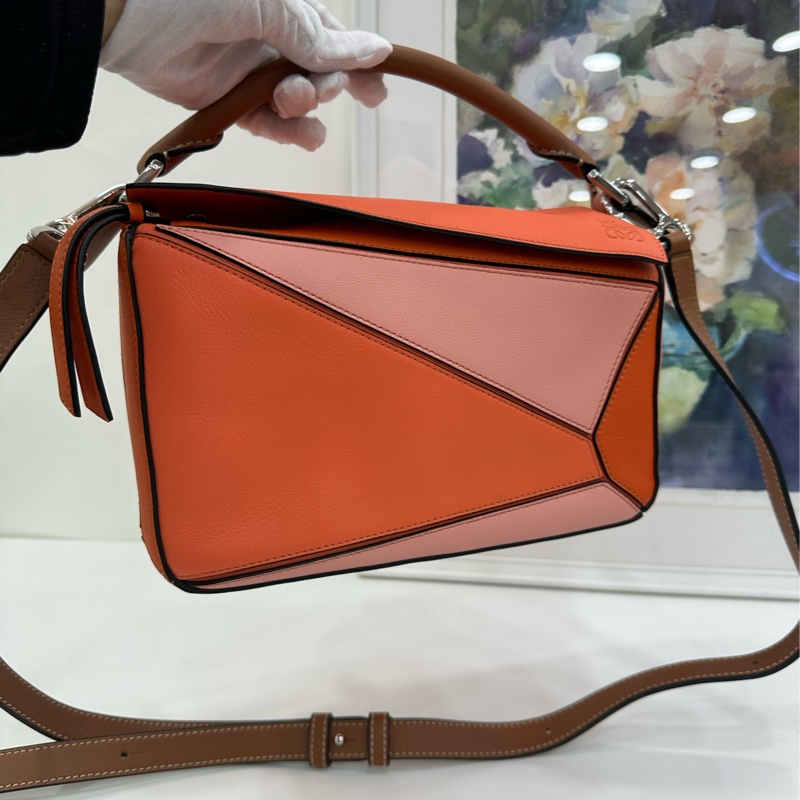 Loewe 羅意威 puzzle小號 24cm底長。-6