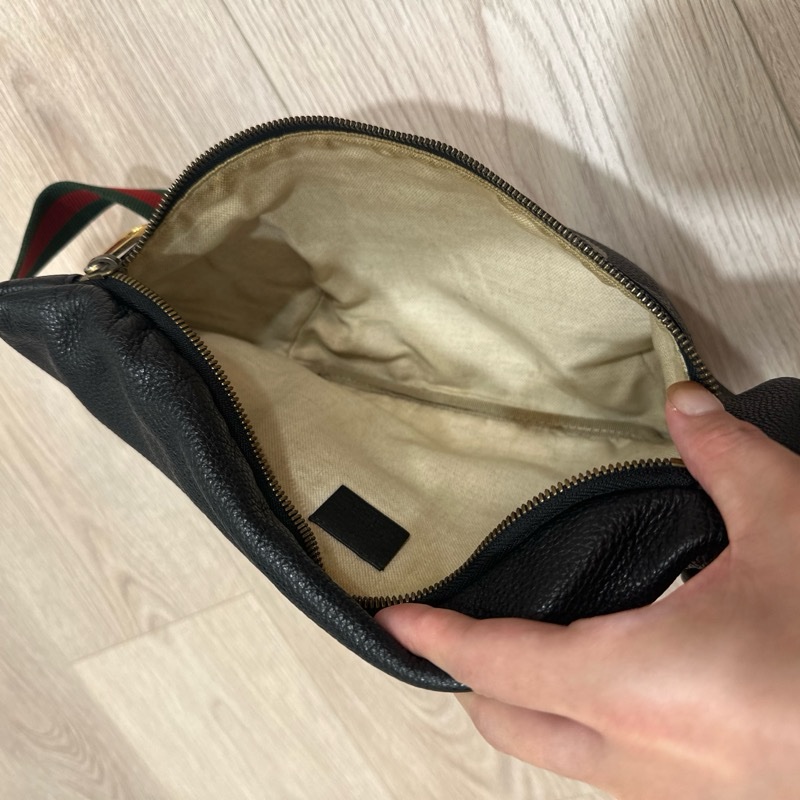 Gucci 大黑色皮革 腰包/斜背包 /胸包-3