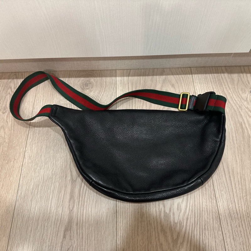 Gucci 大黑色皮革 腰包/斜背包 /胸包-7