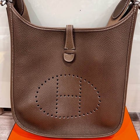 愛馬仕 Hermes Evelyne III 29 顏色 Etoupe