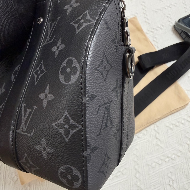 閒置未使用 LV 路易威登 keepall 27 city 芯片款 25年7月 配件 塵袋 尺寸：27 cm × 17 cm × 13 cm-3