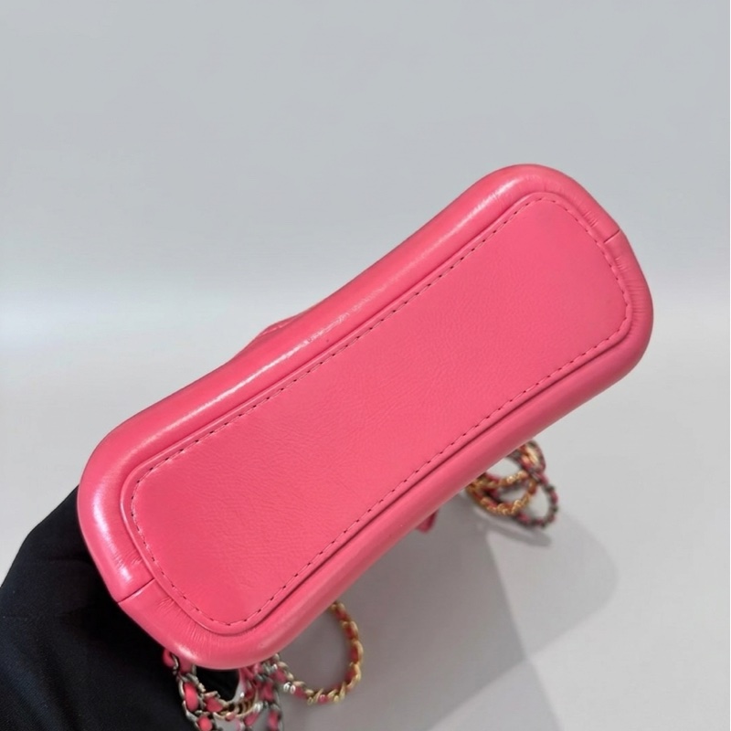 香奈兒Chanel 粉色油腊牛 小號流浪包 好成色 甜甜價 尺寸20*8*15 專櫃價近20萬-6