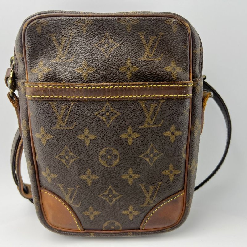 Louis Vuitton Monogram 老花直式單層相機包-11