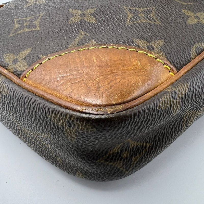 Louis Vuitton Monogram 老花直式單層相機包-14