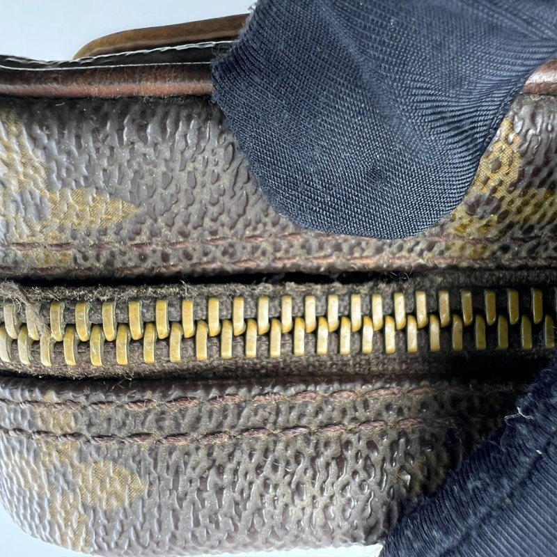 Louis Vuitton Monogram 老花直式單層相機包-21