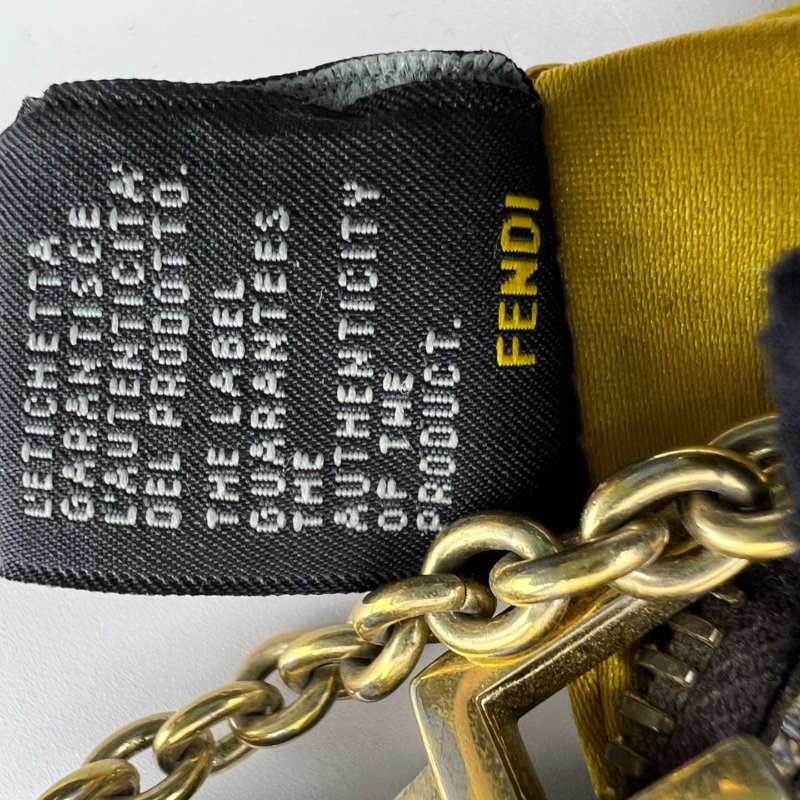 FENDI FF 老花趣味印花鍊條手拿包-5