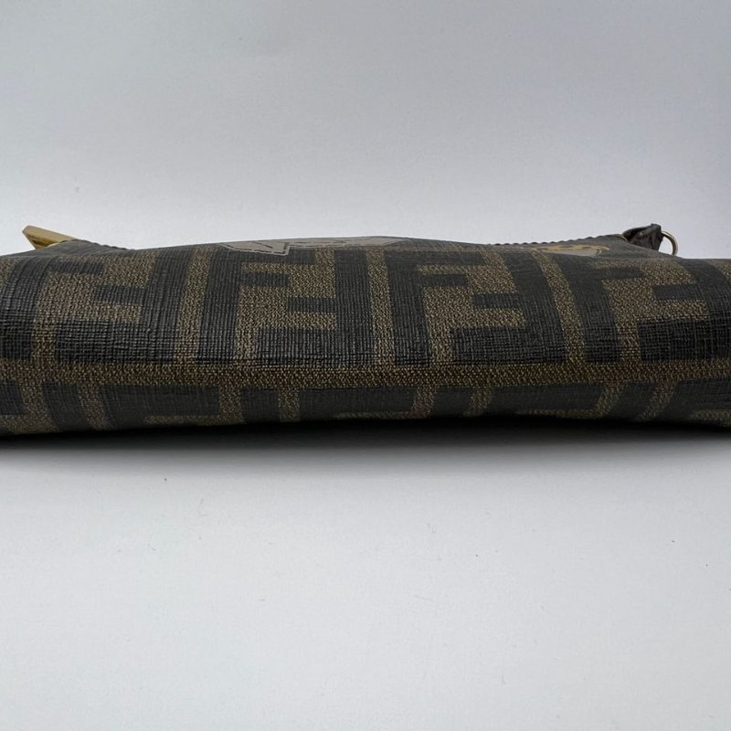 FENDI FF 老花趣味印花鍊條手拿包-11