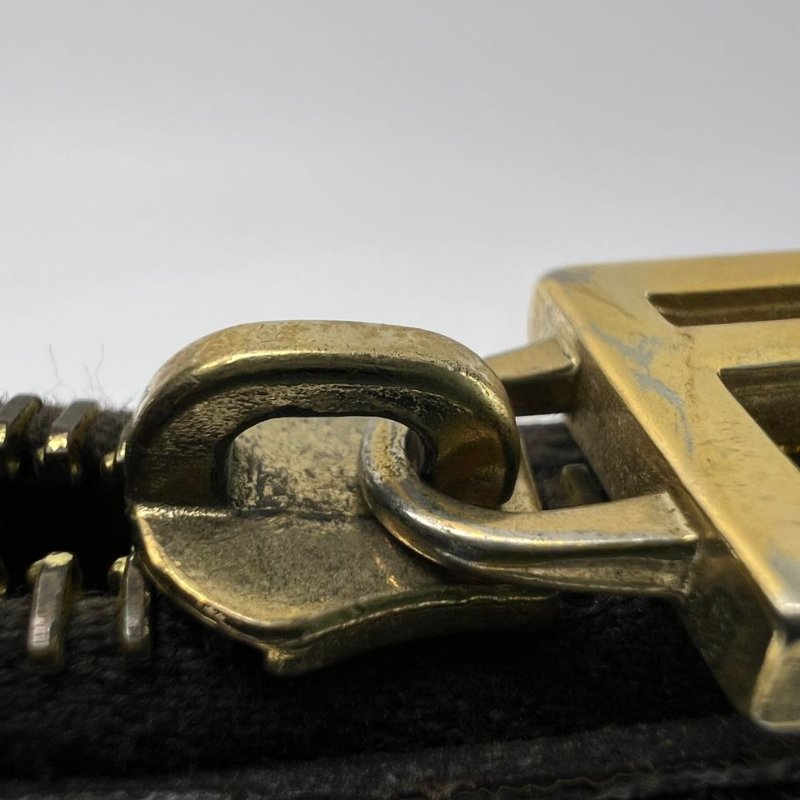 FENDI FF 老花趣味印花鍊條手拿包-17