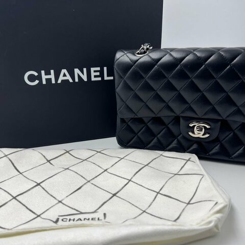 Chanel Classic Flap 經典口蓋包