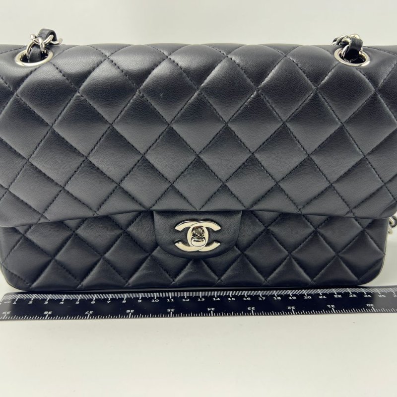 Chanel Classic Flap 經典口蓋包-10