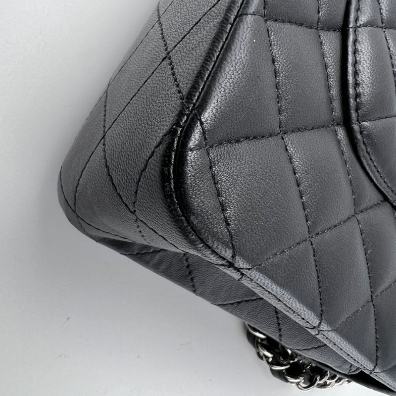 Chanel Classic Flap 經典口蓋包-14