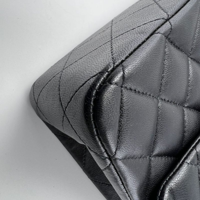 Chanel Classic Flap 經典口蓋包-15