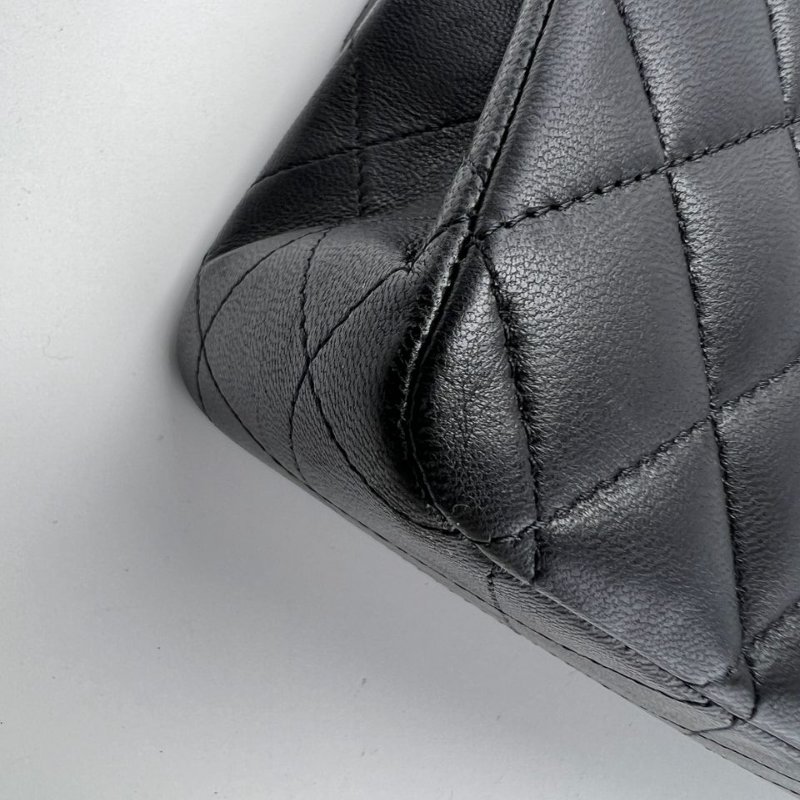 Chanel Classic Flap 經典口蓋包-16