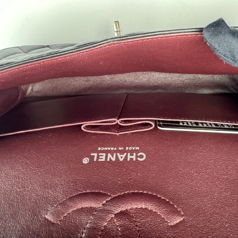 Chanel Classic Flap 經典口蓋包-17