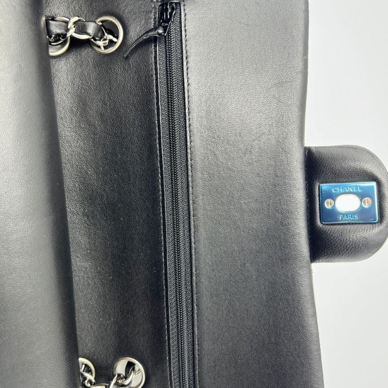 Chanel Classic Flap 經典口蓋包-19