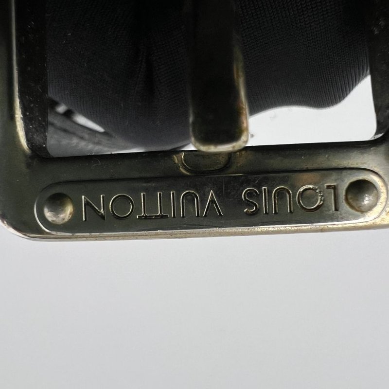 Louis Vuitton Taïga 牛皮針扣皮帶-6