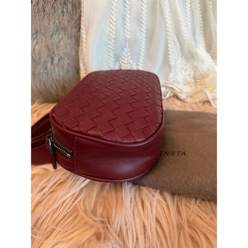 閒置全新未使用 Bottega Veneta 枣紅編織 腰包（附皮帶）可做斜挎包-8