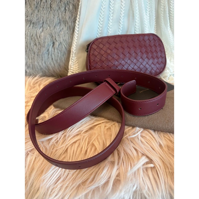 閒置全新未使用 Bottega Veneta 枣紅編織 腰包（附皮帶）可做斜挎包-21