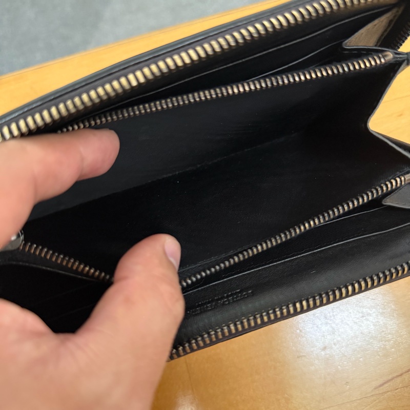 Bv經典黑色編織拉鍊長夾-6