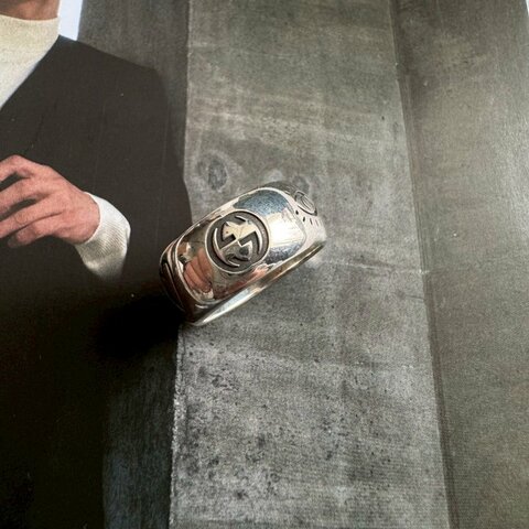 😍純銀不掉色超可愛 Gucci 銀色造型寬版戒指