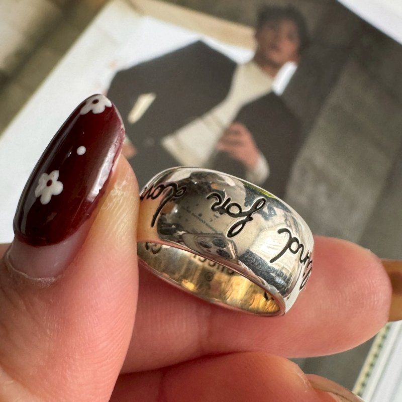 😍純銀不掉色超可愛 Gucci 銀色造型寬版戒指-4