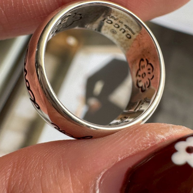 😍純銀不掉色超可愛 Gucci 銀色造型寬版戒指-8