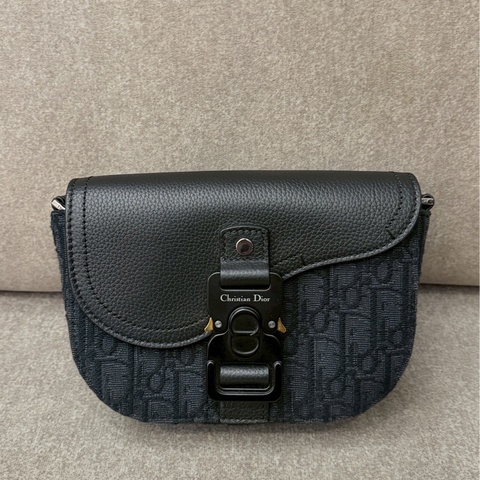 DIOR saddle黑馬鞍mini