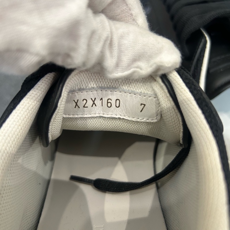 阿瑪尼 armani 黑色男款休閒運動鞋，尺碼41-8