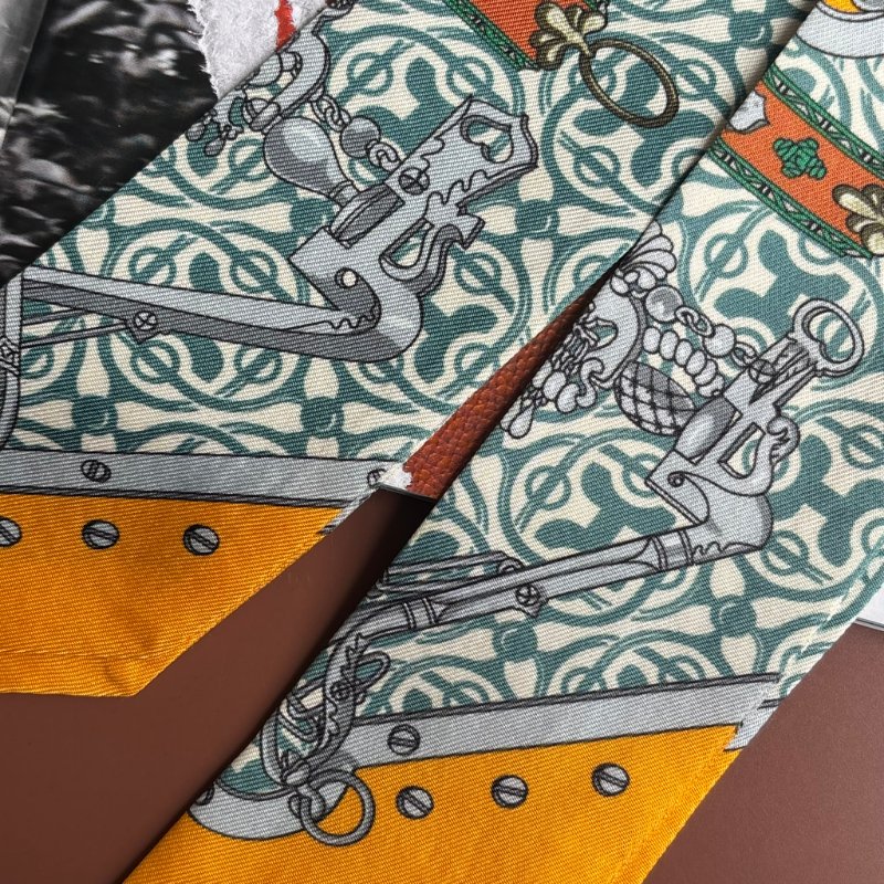 ::HERMES:: Scarf Twilly Horse Bit and Chain Silk Multicolor Orange Green 絲巾黃色/綠色/彩色-2