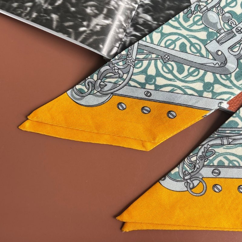 ::HERMES:: Scarf Twilly Horse Bit and Chain Silk Multicolor Orange Green 絲巾黃色/綠色/彩色-3
