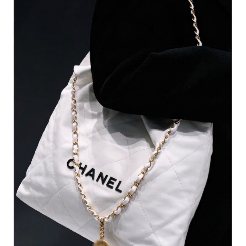 閒置新 香奈兒 24c 白金 黑字 22bag 中號 23年12月芯片款 無子袋 好價 尺寸42*39*8-1