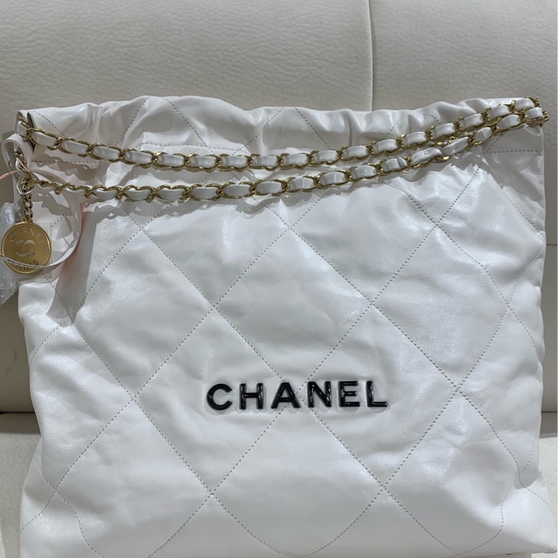 閒置新 香奈兒 24c 白金 黑字 22bag 中號 23年12月芯片款 無子袋 好價 尺寸42*39*8-2