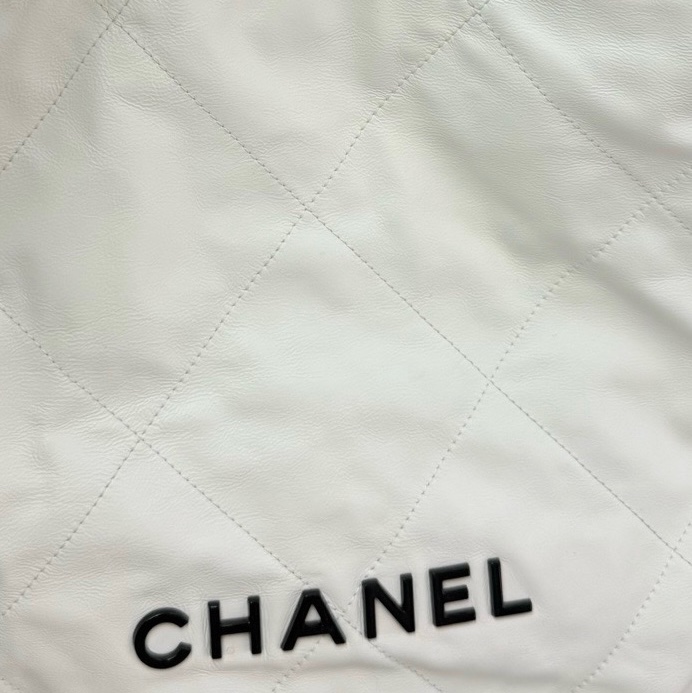 閒置新 香奈兒 24c 白金 黑字 22bag 中號 23年12月芯片款 無子袋 好價 尺寸42*39*8-5