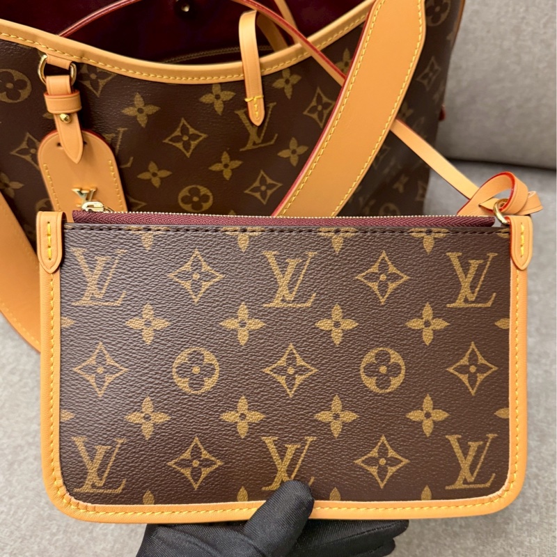 LV carryall PM-7