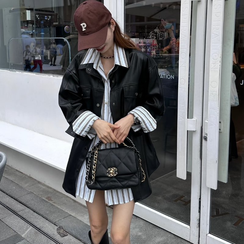 CHANEL 19 Bag 菱格紋羊皮手提肩背包 26 - 黑金-10