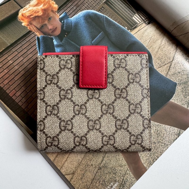 ✨容量超大 GUCCI紅色皮革拼烏木色雙面短夾-0