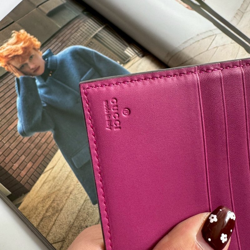 ✨容量超大 GUCCI紅色皮革拼烏木色雙面短夾-12