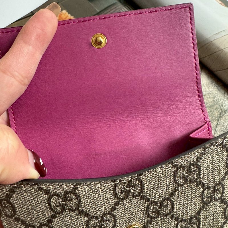 ✨容量超大 GUCCI紅色皮革拼烏木色雙面短夾-13