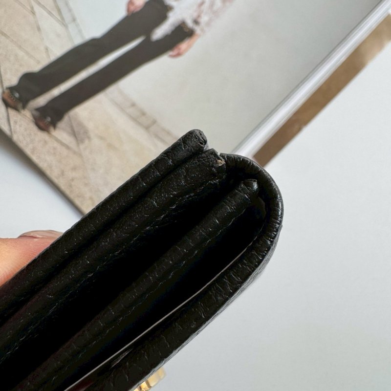 💥黑色不怕髒✨《全新商品》GUCCI 黑色金釦短夾-11