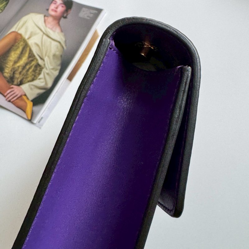 ✨明星同款 Bvlgari 紫色蛇頭肩背包-7