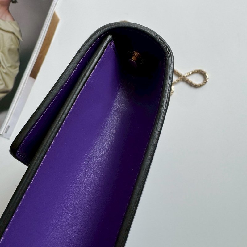 ✨明星同款 Bvlgari 紫色蛇頭肩背包-8