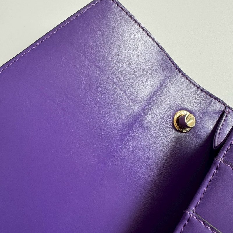 ✨明星同款 Bvlgari 紫色蛇頭肩背包-17