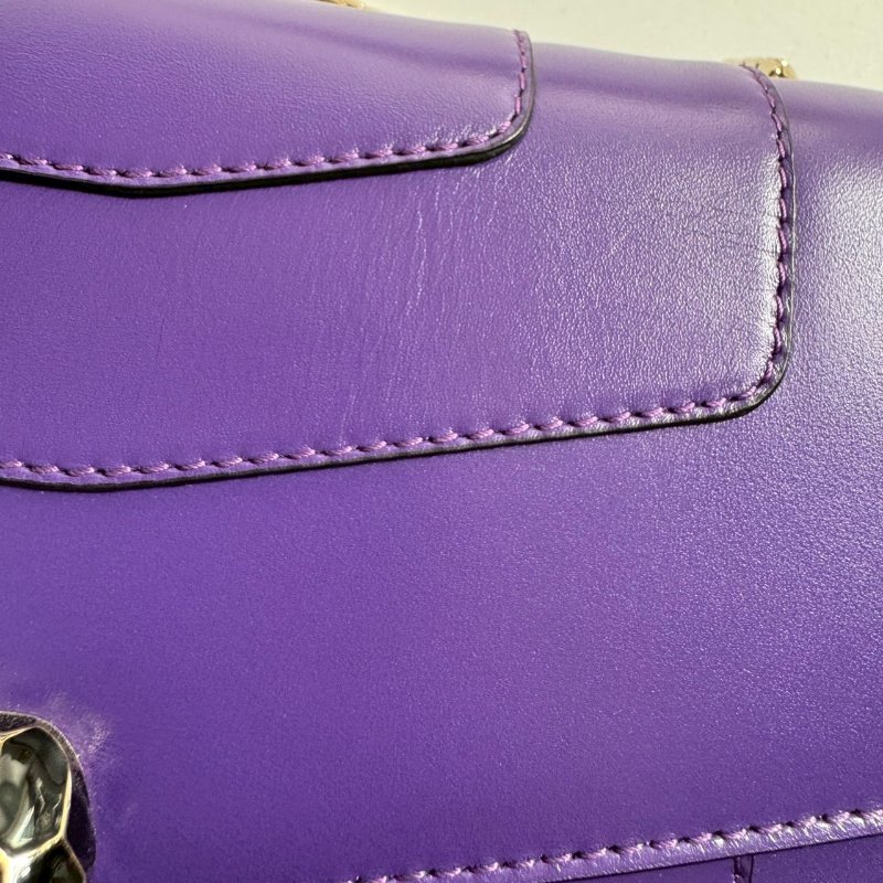 ✨明星同款 Bvlgari 紫色蛇頭肩背包-18