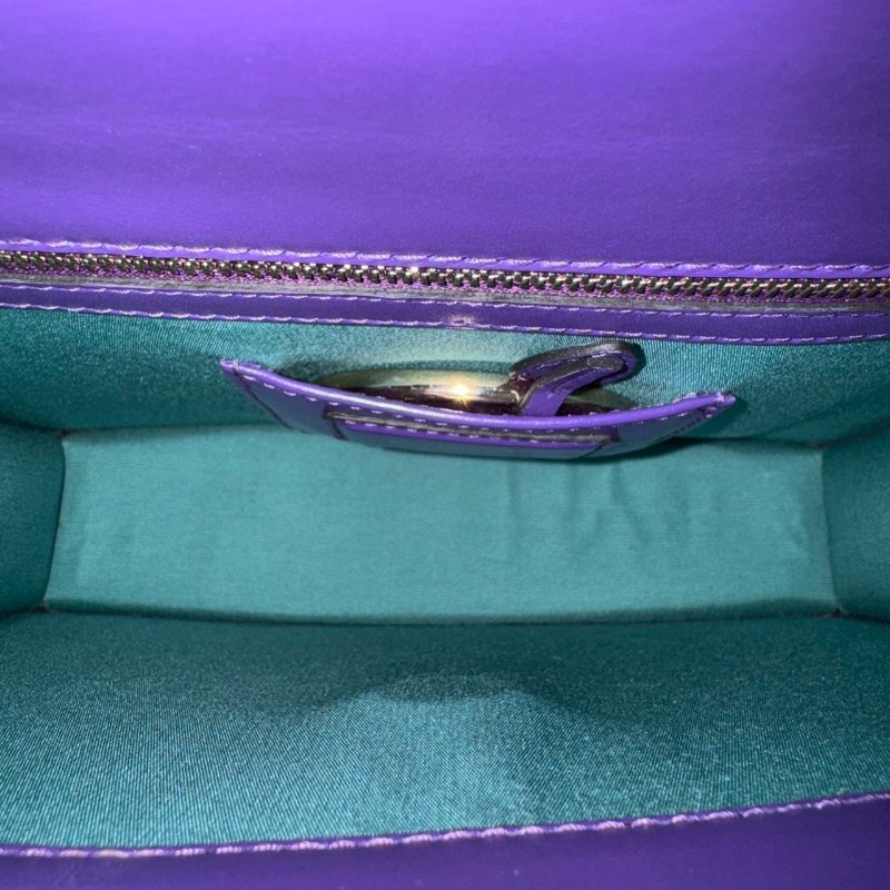 ✨明星同款 Bvlgari 紫色蛇頭肩背包-20