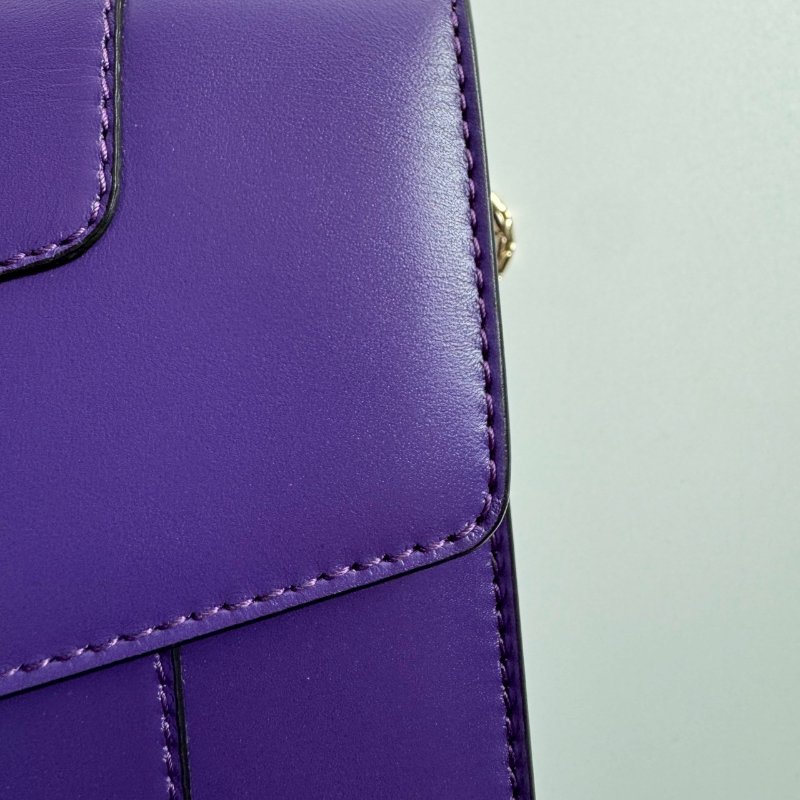 ✨明星同款 Bvlgari 紫色蛇頭肩背包-23