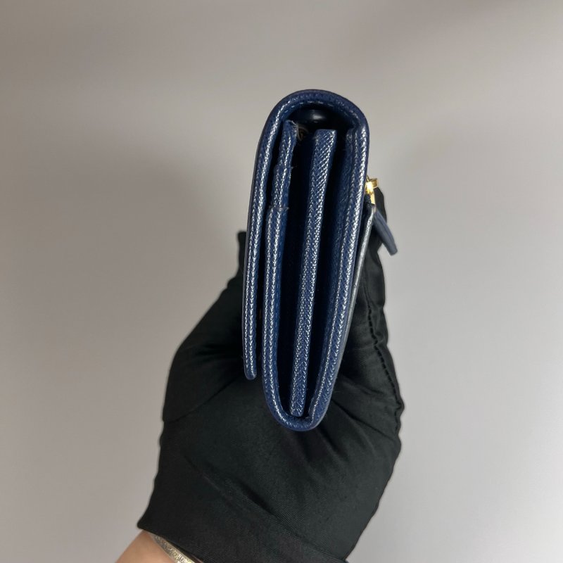 PRADA   藍釦式掀蓋長夾-3