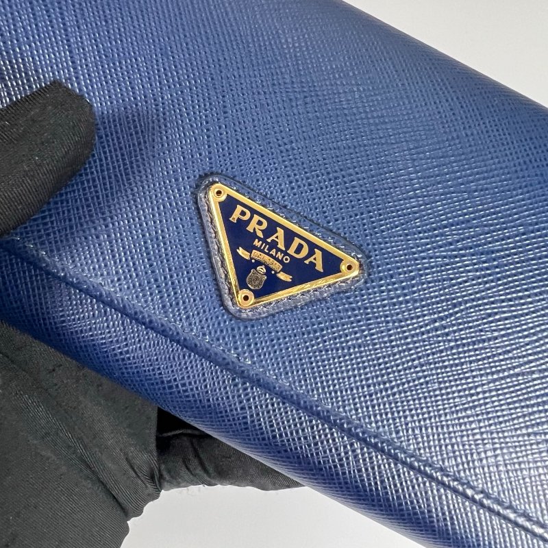 PRADA   藍釦式掀蓋長夾-9