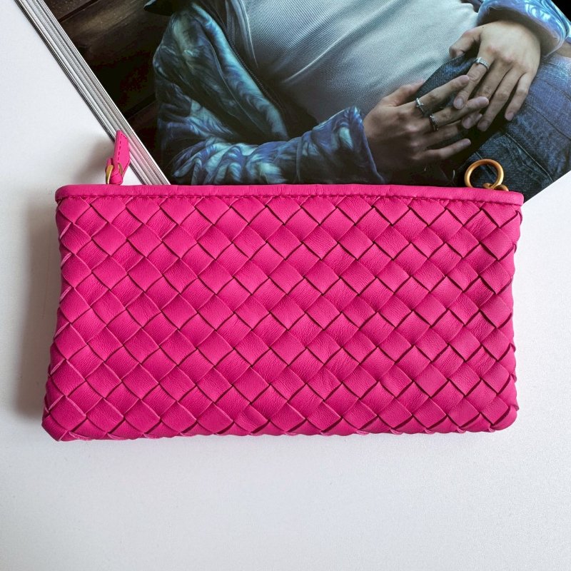 🩷狀況超級新羊皮🩷Bottega Veneta 桃紅亮色斜背包-0